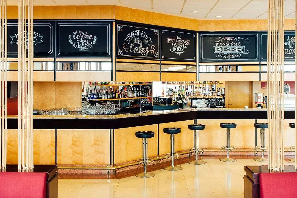 Vienna House By Wyndham Diplomat Prague Hotel 4*,