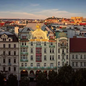 Hotel W, Praha